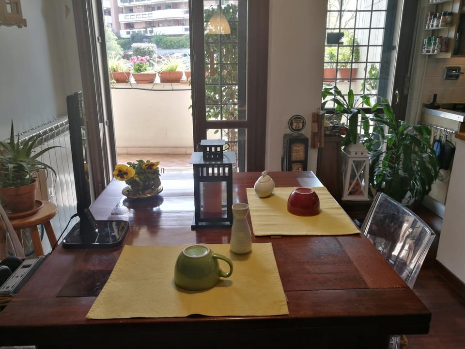 Communal lounge/ TV room, Dining area