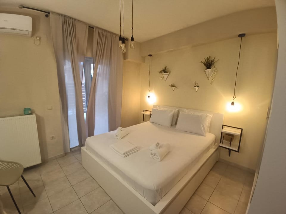 Bed, Bedroom, air conditioner