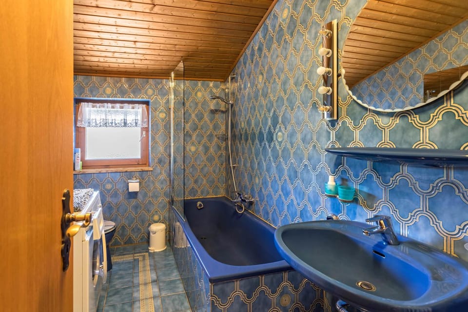 Bathroom, Living room