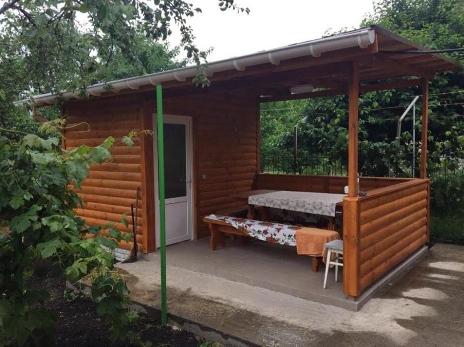 Patio, Day, Dining area, Garden view