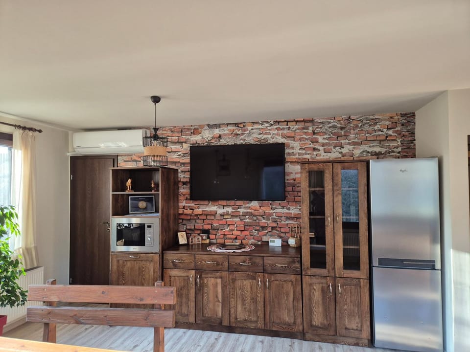 Communal lounge/ TV room, TV and multimedia, Kitchen or kitchenette, Kitchen or kitchenette, oven
