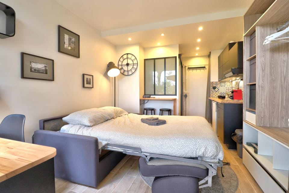 Studio 24h 24h Parking Terrasse Internet Apartment in Toulouse