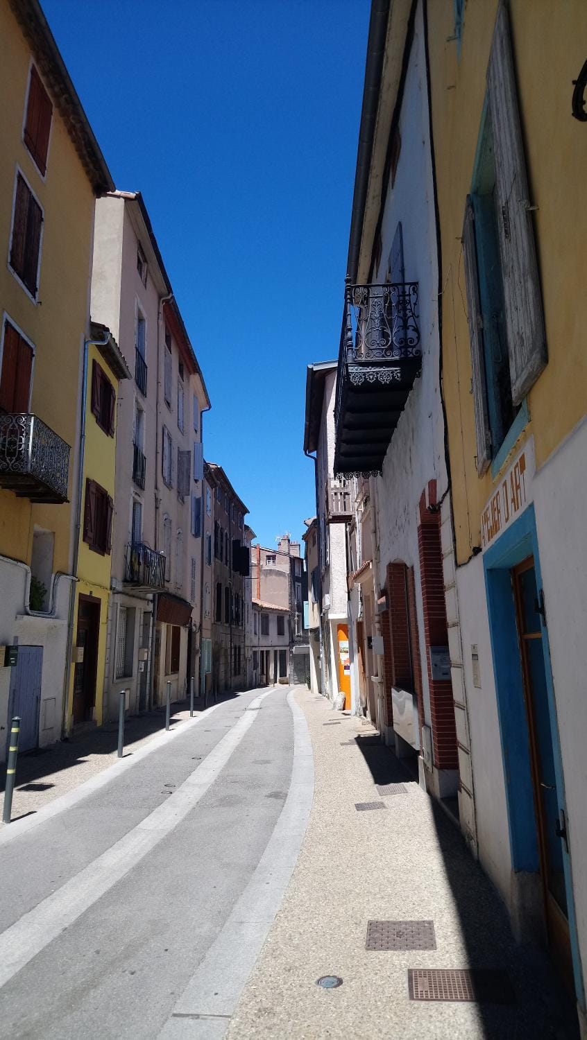Property building, Neighbourhood, City view, Street view, Location