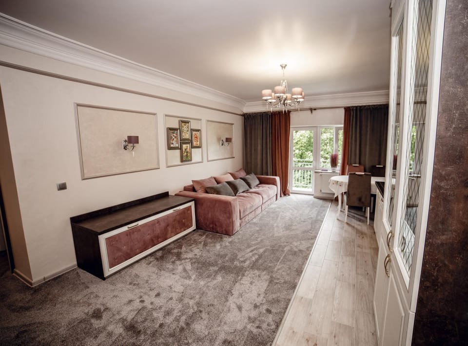 Апартаменты LUXURY LAVANDER Apartment in Ukraine