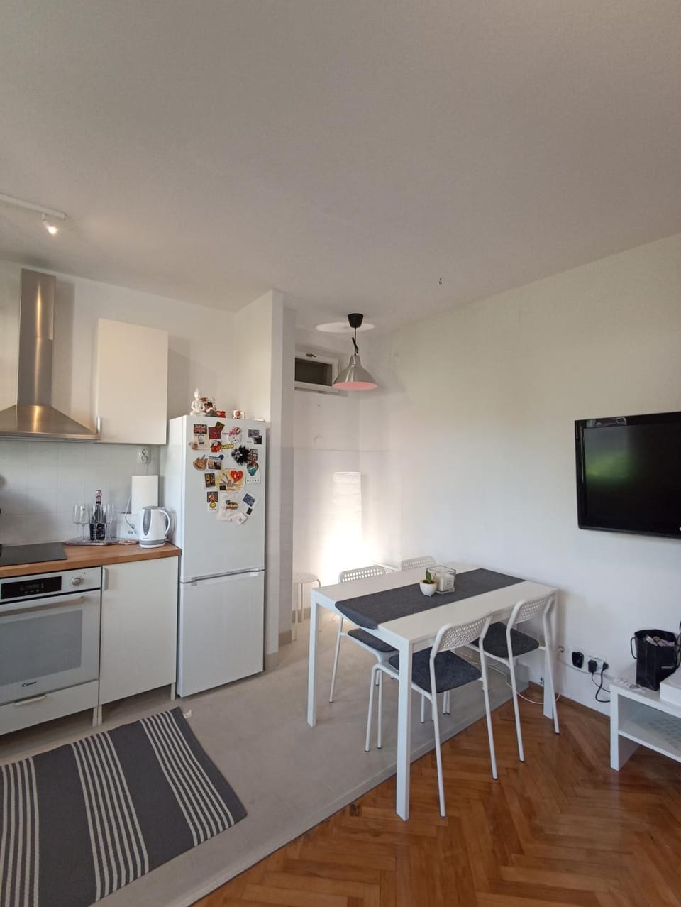 Communal lounge/ TV room, TV and multimedia, Kitchen or kitchenette, Living room, Dining area