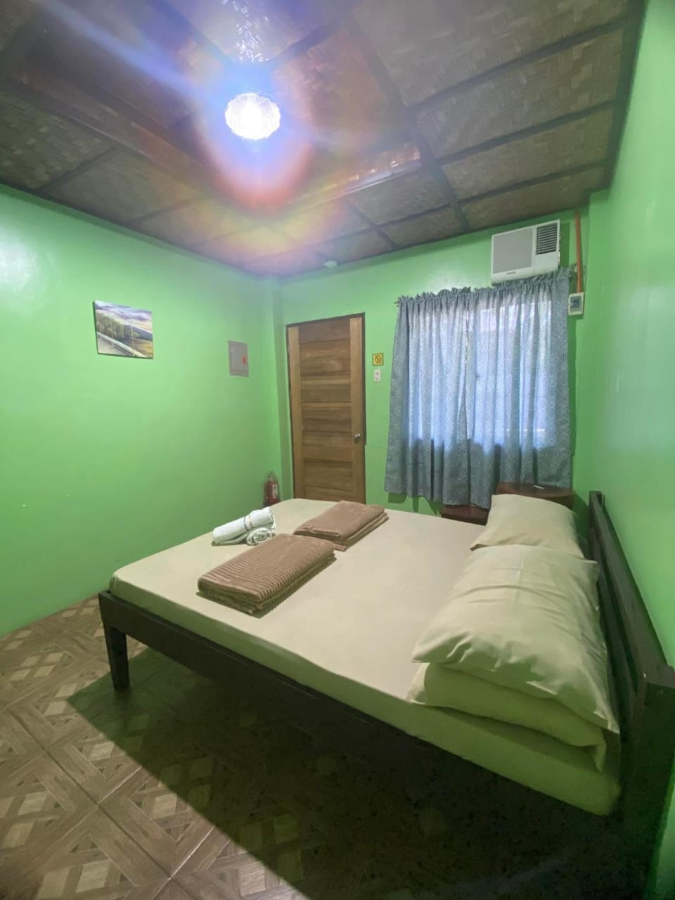 In-N-Out Hostel Bed and Breakfast in Siquijor