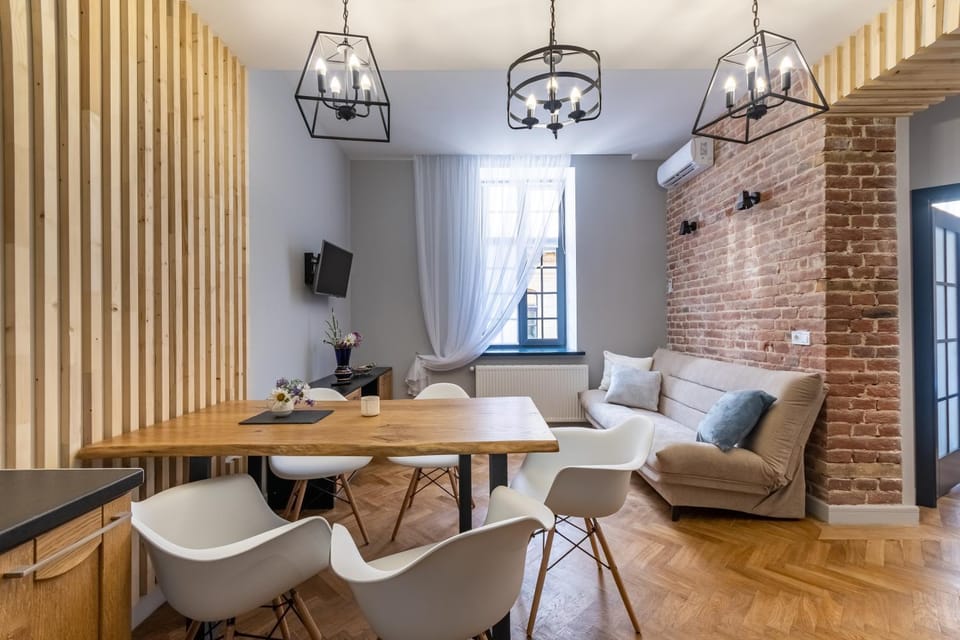 Seating area, Dining area