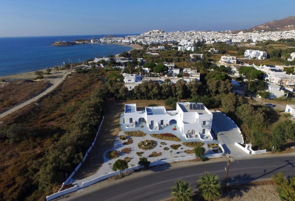 Property building, Bird's eye view, Beach, Location