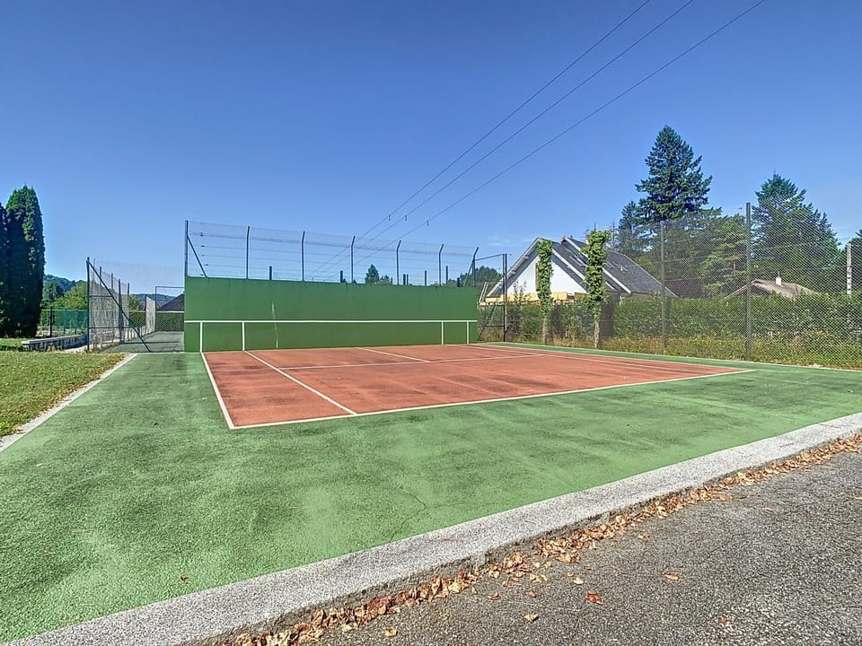 Tennis court