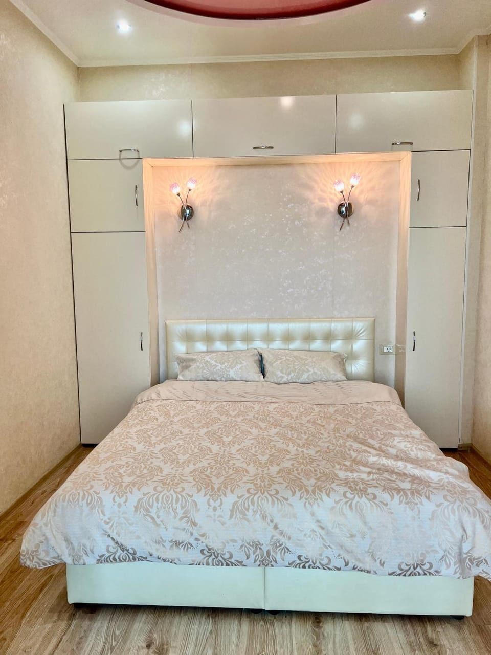 Спальня-студия с видом на море и парк Apartment in Odessa