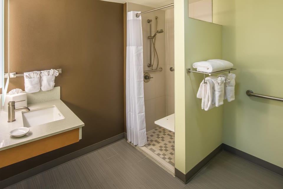 Red Lion Inn and Suites Everett Inn in Everett