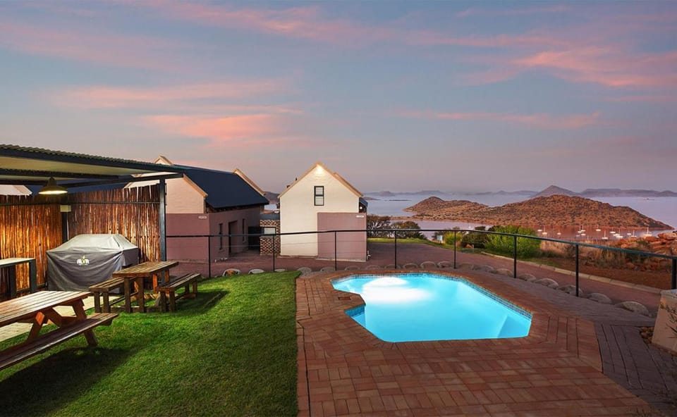 BBQ facilities, Swimming pool