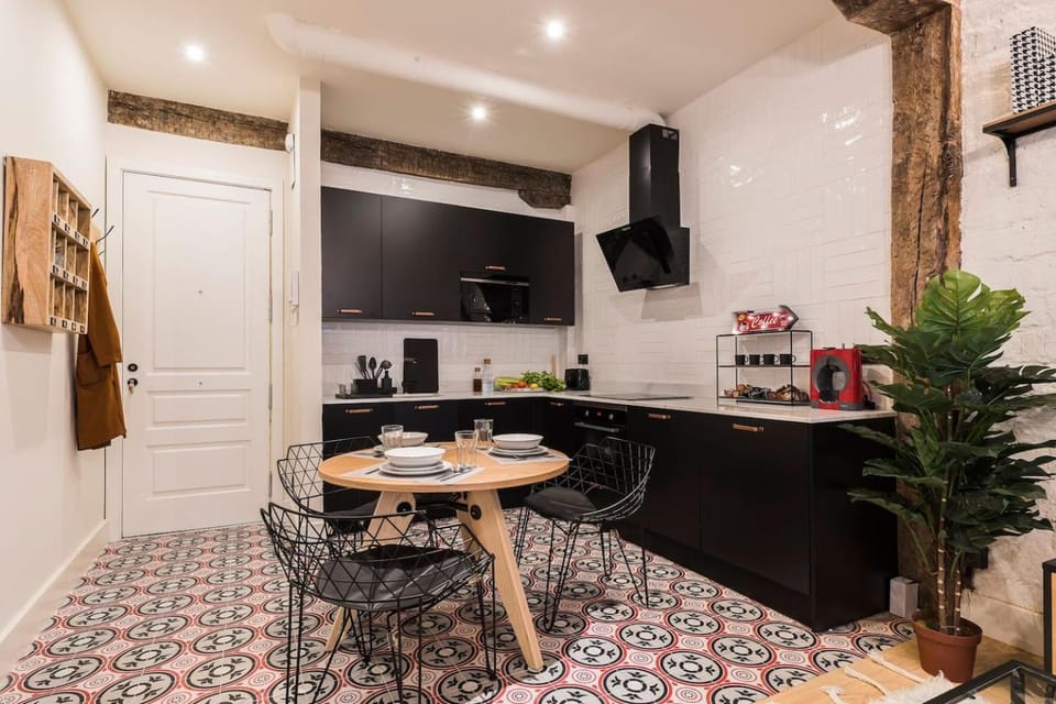 Kitchen or kitchenette, Dining area, Communal kitchen