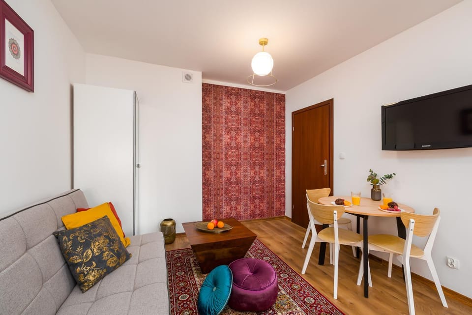 Communal lounge/ TV room, Living room, Seating area, Dining area