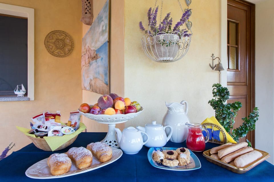 Breakfast, Buffet breakfast