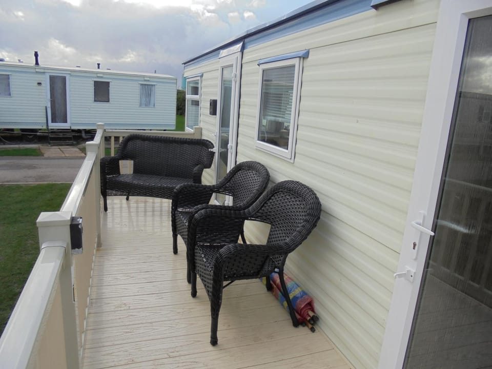 Property building, Balcony/Terrace