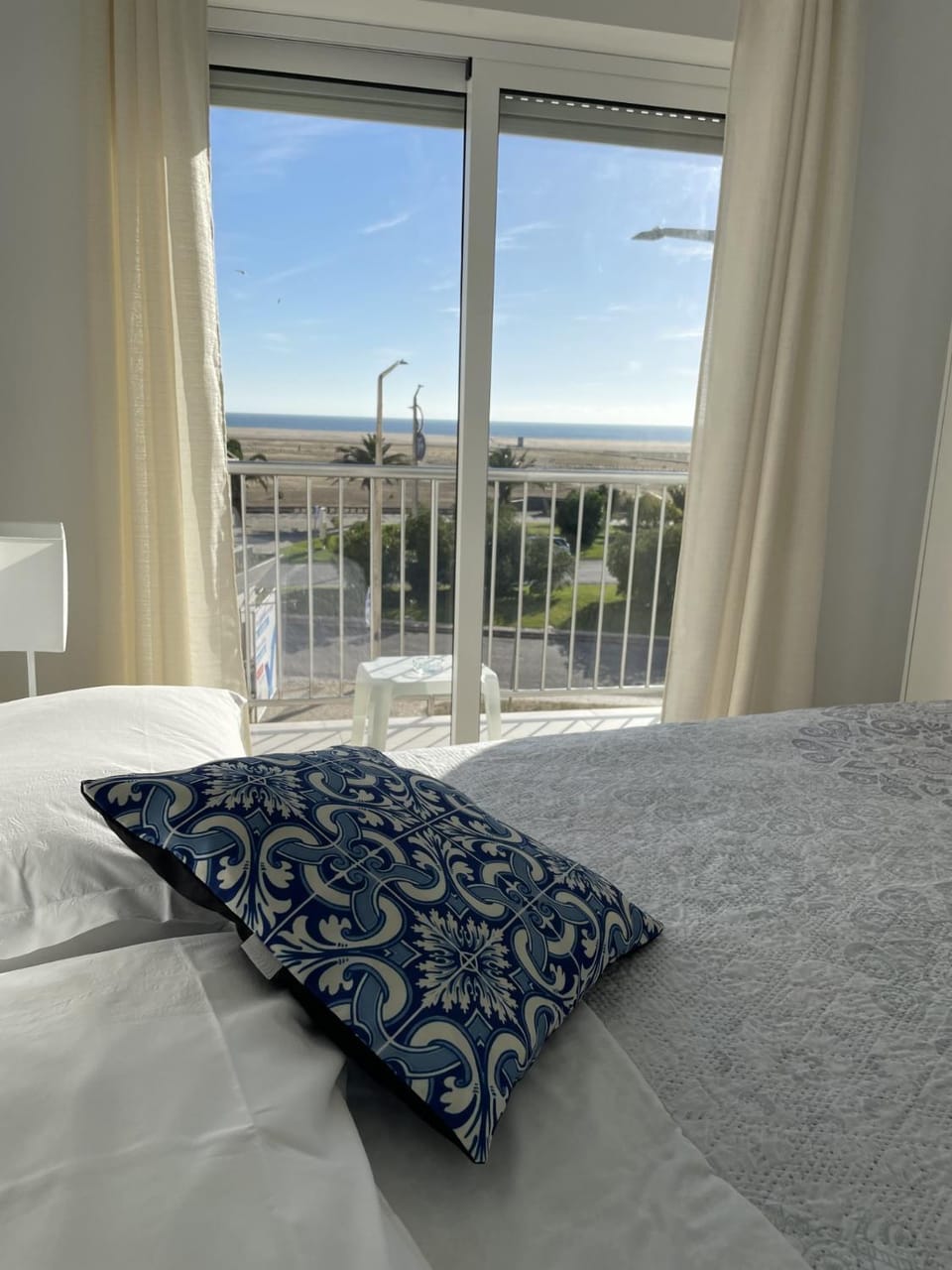 View (from property/room), Balcony/Terrace, Bedroom