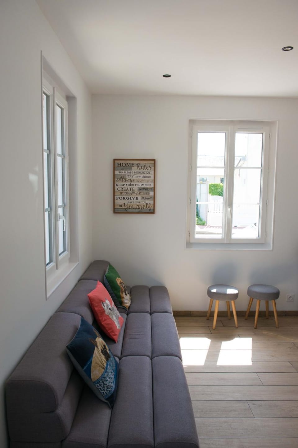 Living room, Seating area