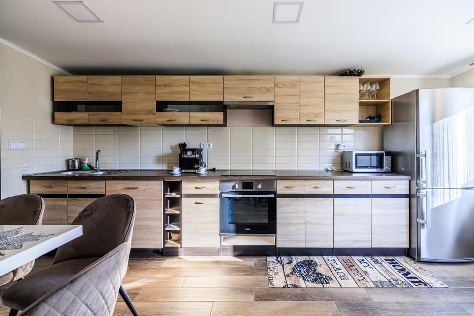 Coffee/tea facilities, Kitchen or kitchenette, Dining area, dishwasher, minibar, toaster