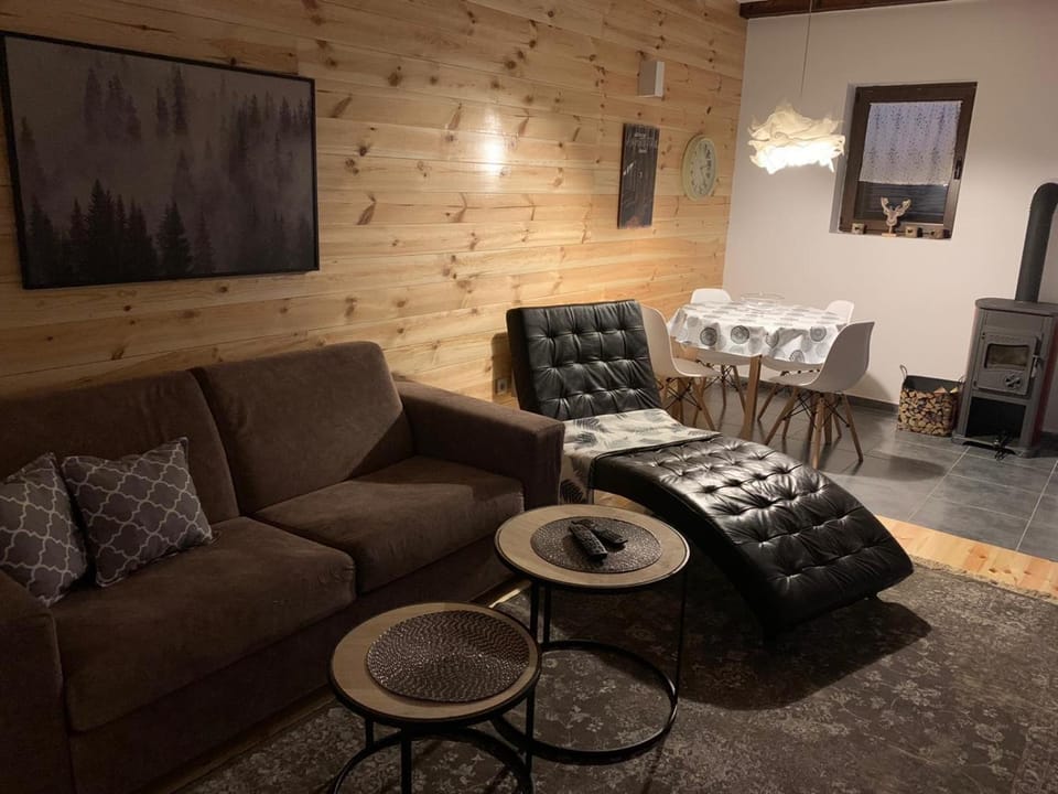Wood Inn Villa in Montenegro
