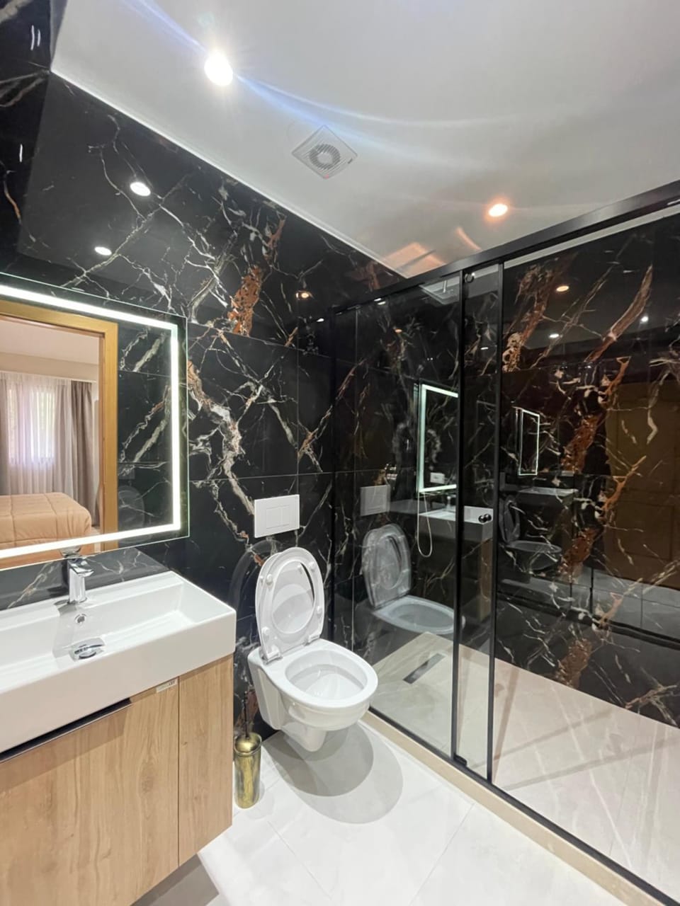 Alpinehouse Bed and Breakfast in Montenegro