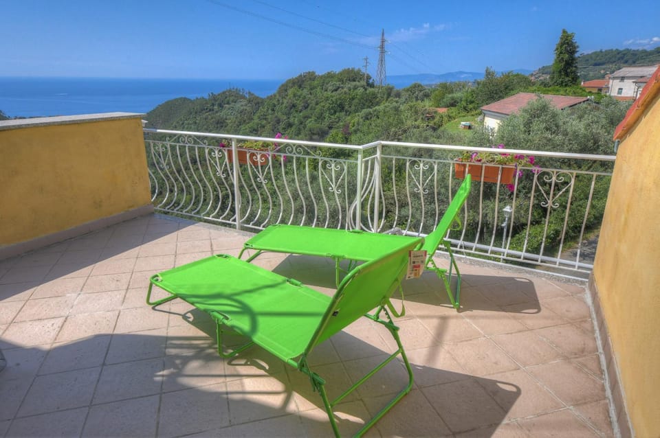 B&B Why not Jona? Bed and Breakfast in Varazze