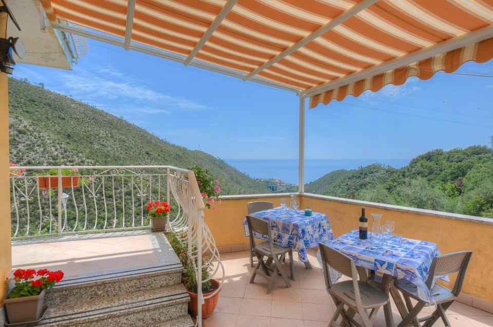 Property building, Balcony/Terrace