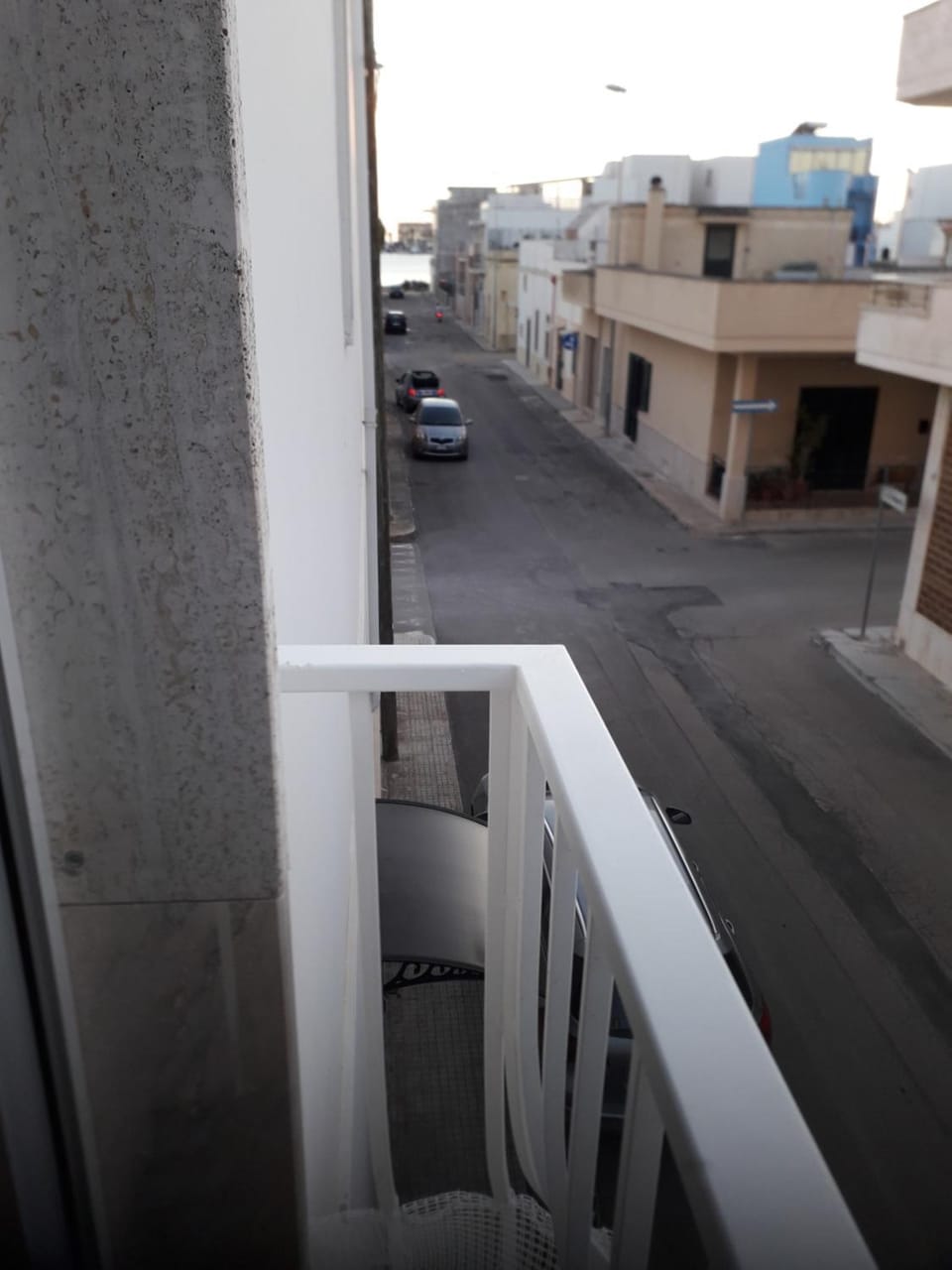 Sea view, Street view