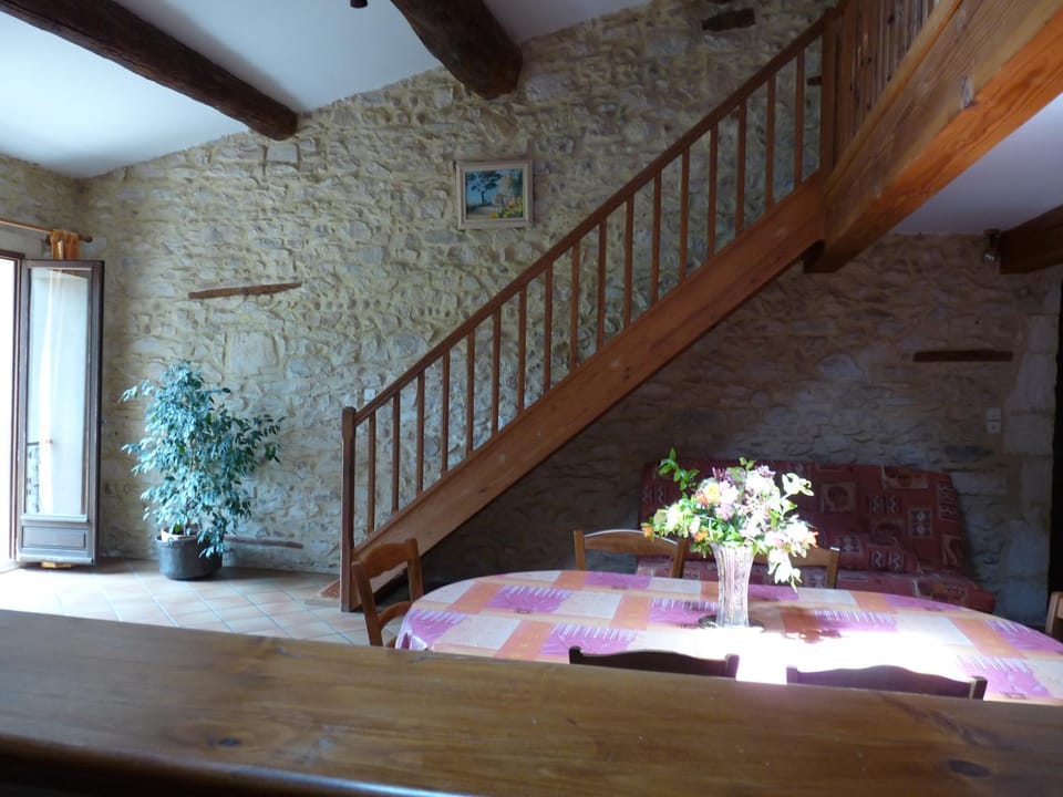 Les Esclots , Nîmes, Gîtes 4 personne Apartment in Nimes