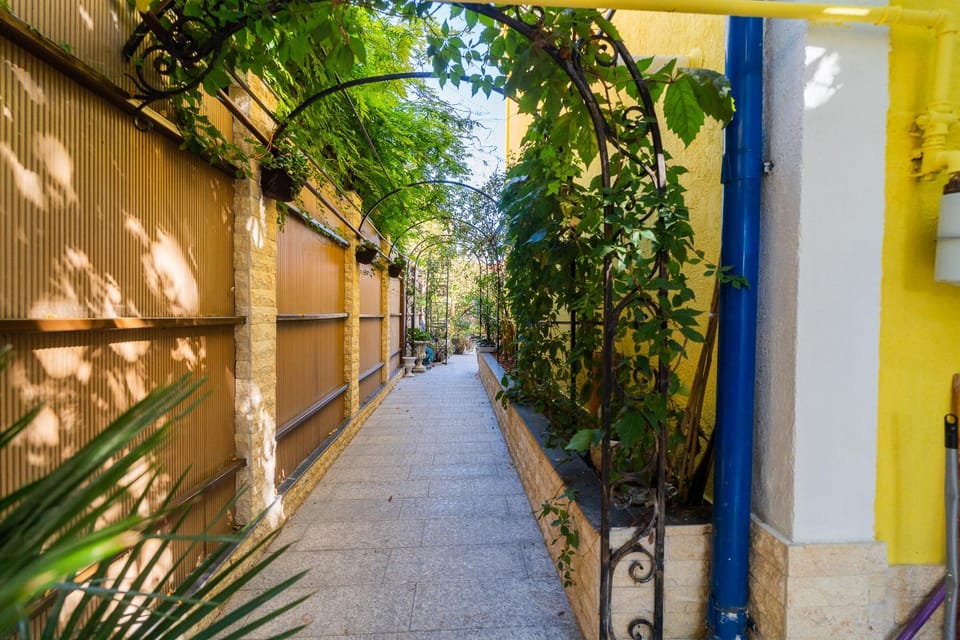 Property building, Garden
