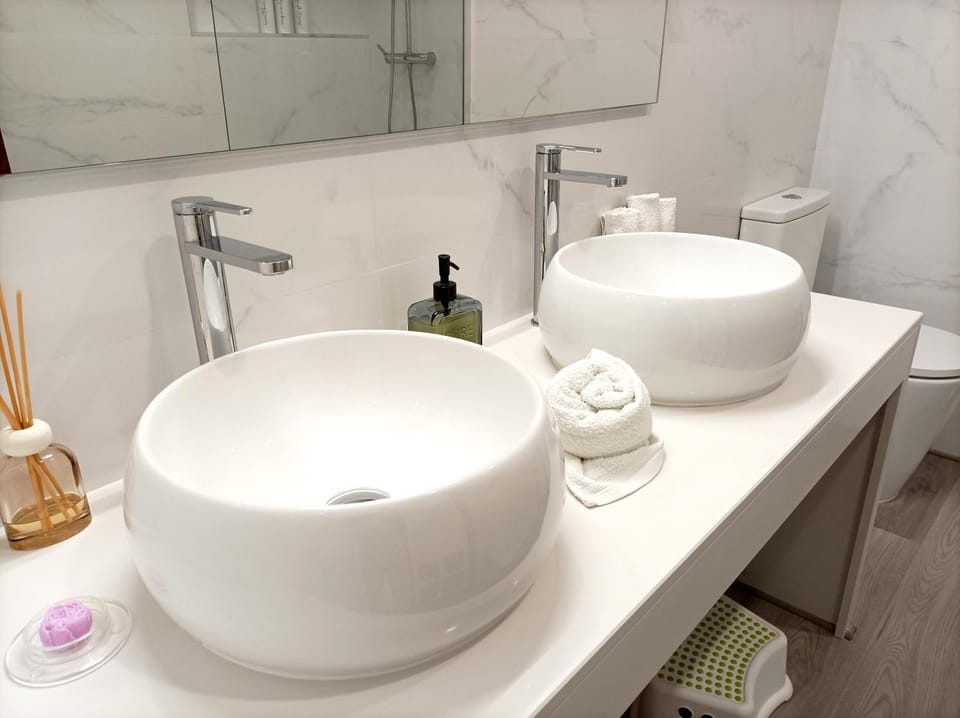 Bathroom, Spa and wellness centre/facilities