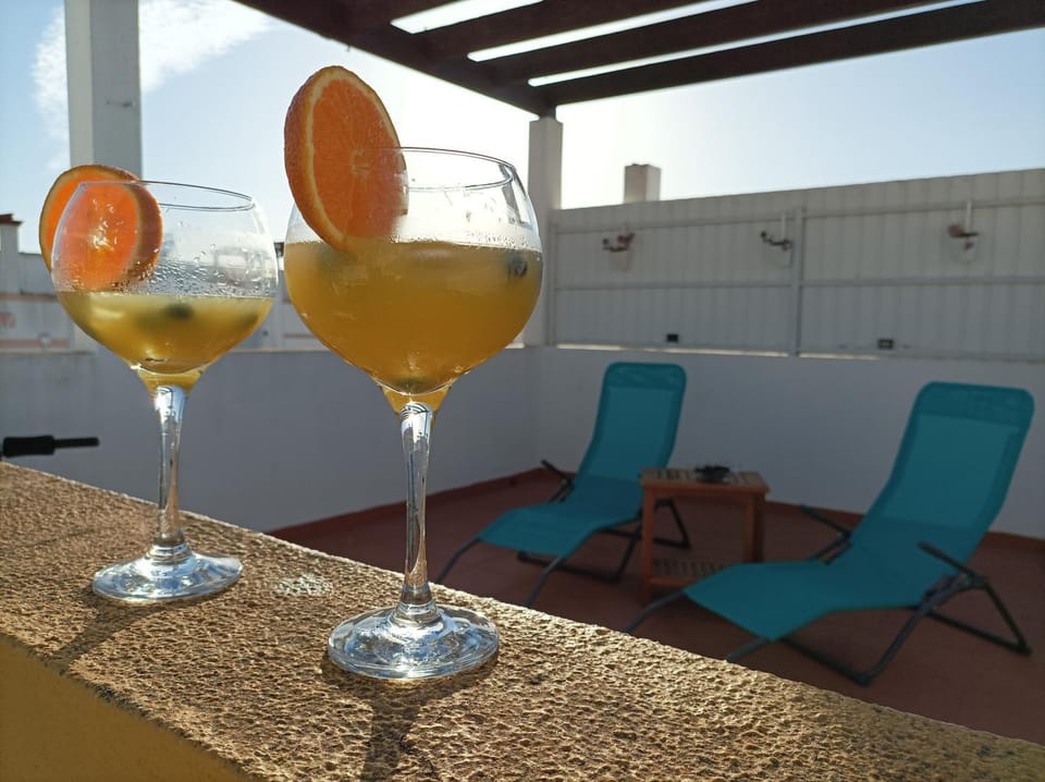 View (from property/room), Balcony/Terrace, Food and drinks, sunbed