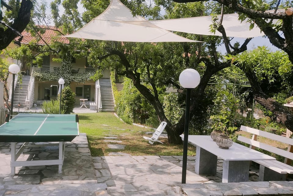 Facade/entrance, Garden, Table tennis, Seating area