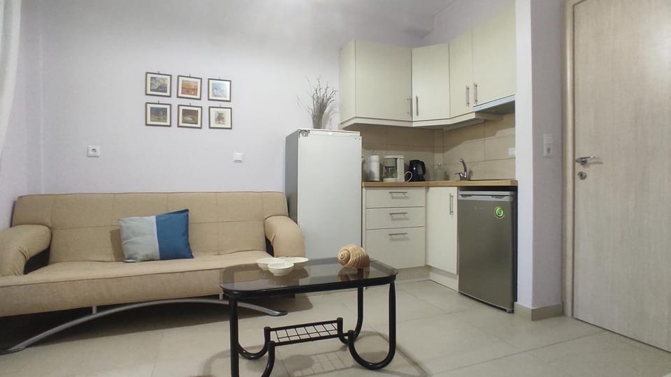 Bed, Kitchen or kitchenette, Living room, Bedroom, stove, stove, kitchen, kitchen