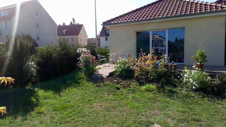 Property building, Off site, Natural landscape, Garden, Balcony/Terrace