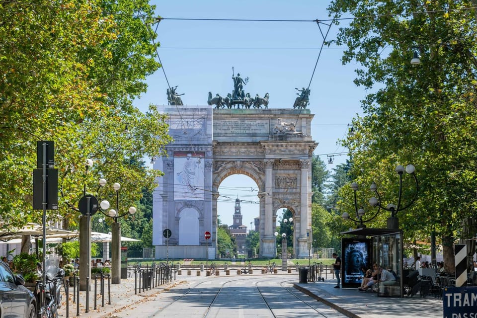 Nearby landmark, Neighbourhood