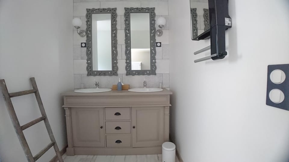 DOMAINE DU BOIS SEGUIN Bed and Breakfast in Occitanie