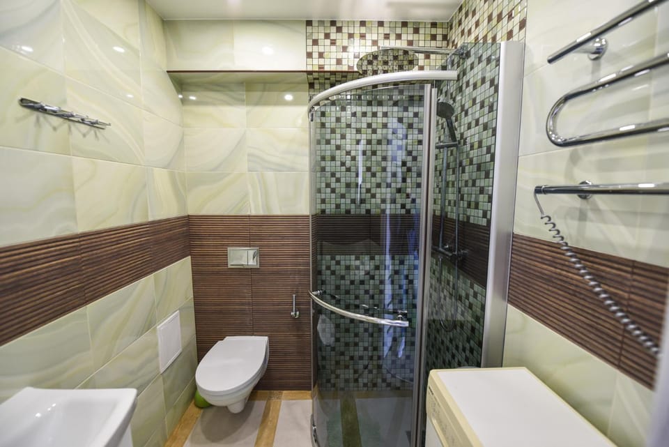 Shower, Toilet, Bathroom