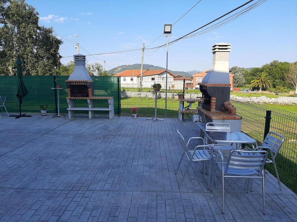 Patio, BBQ facilities, Balcony/Terrace