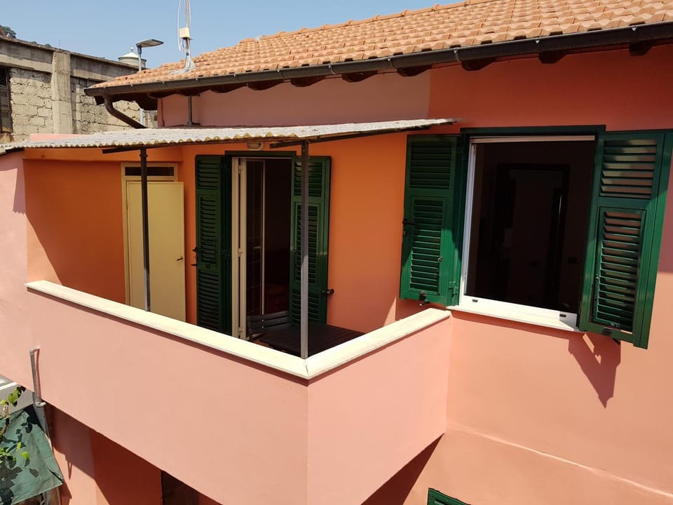 Property building, Balcony/Terrace