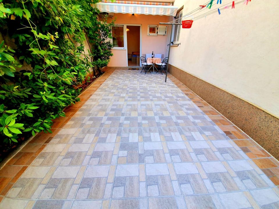 Off site, Balcony/Terrace, Garden view