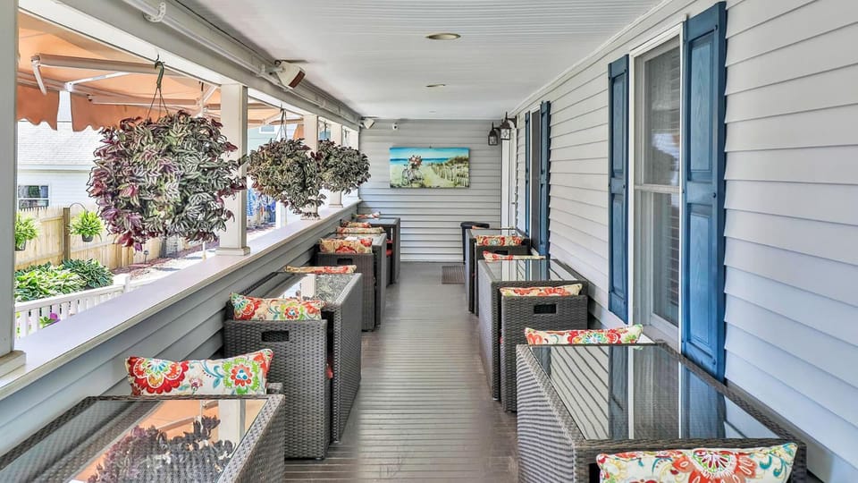 Balcony/Terrace, Seating area, Garden view, Internal: Not applicable to any particular room