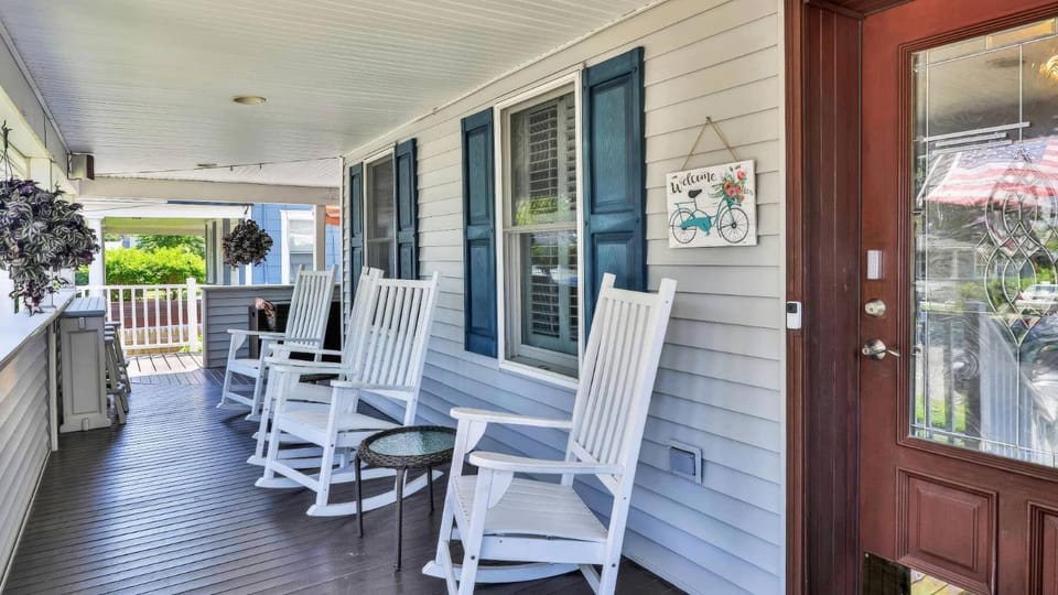 Patio, Balcony/Terrace, Internal: Not applicable to any particular room