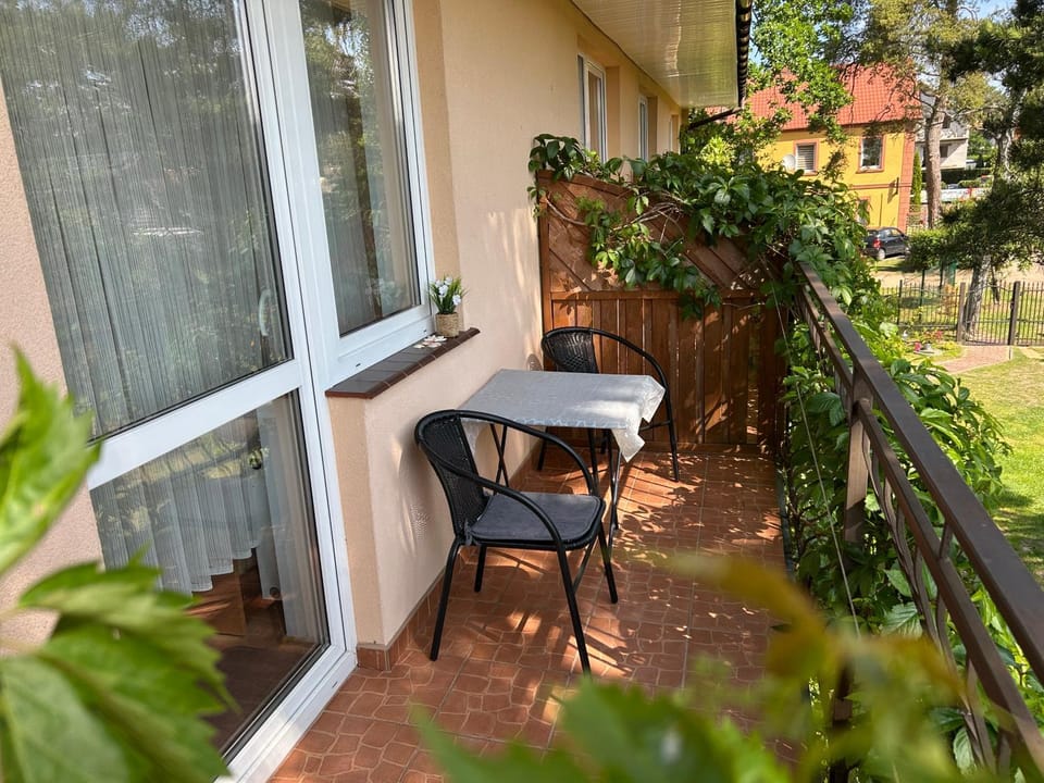 View (from property/room), Balcony/Terrace, Garden view