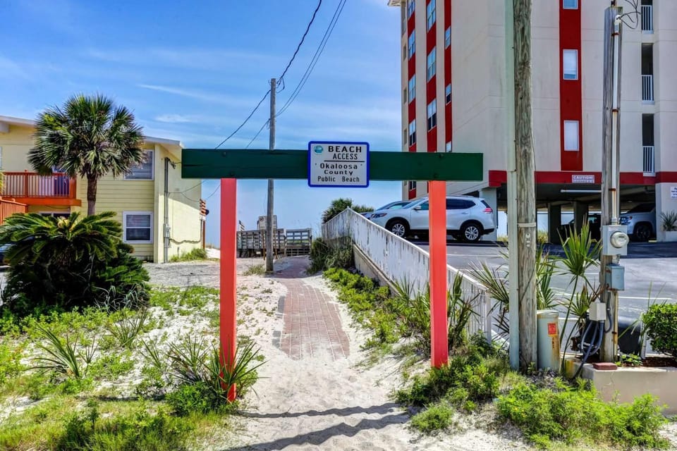 Tropical Isle #112 House in Okaloosa Island