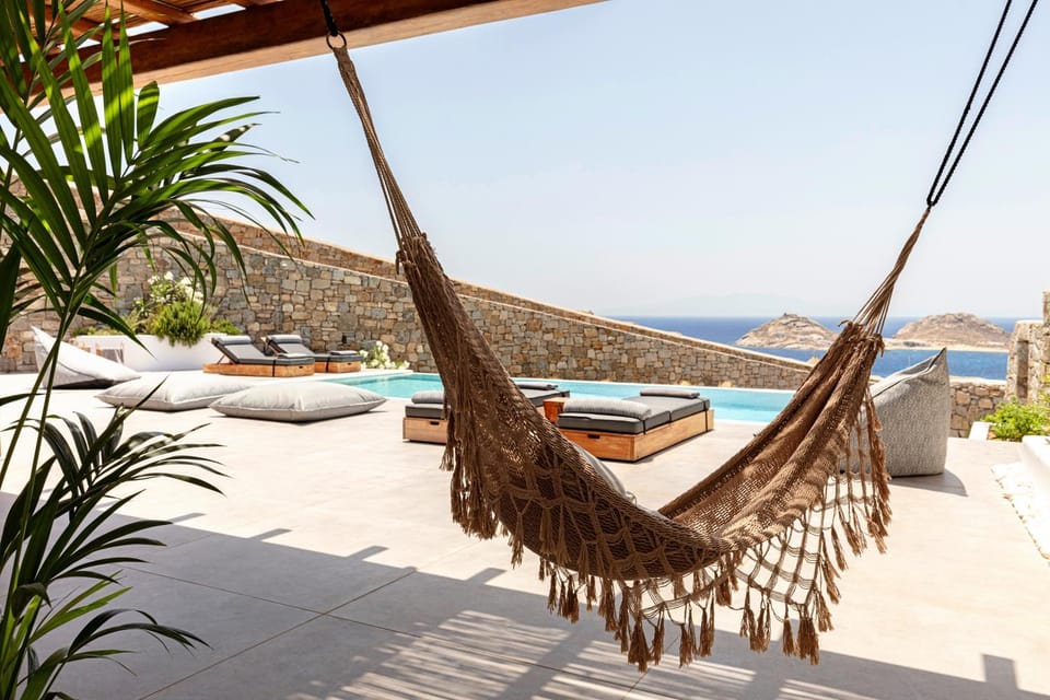 Patio, Swimming pool, Swimming pool