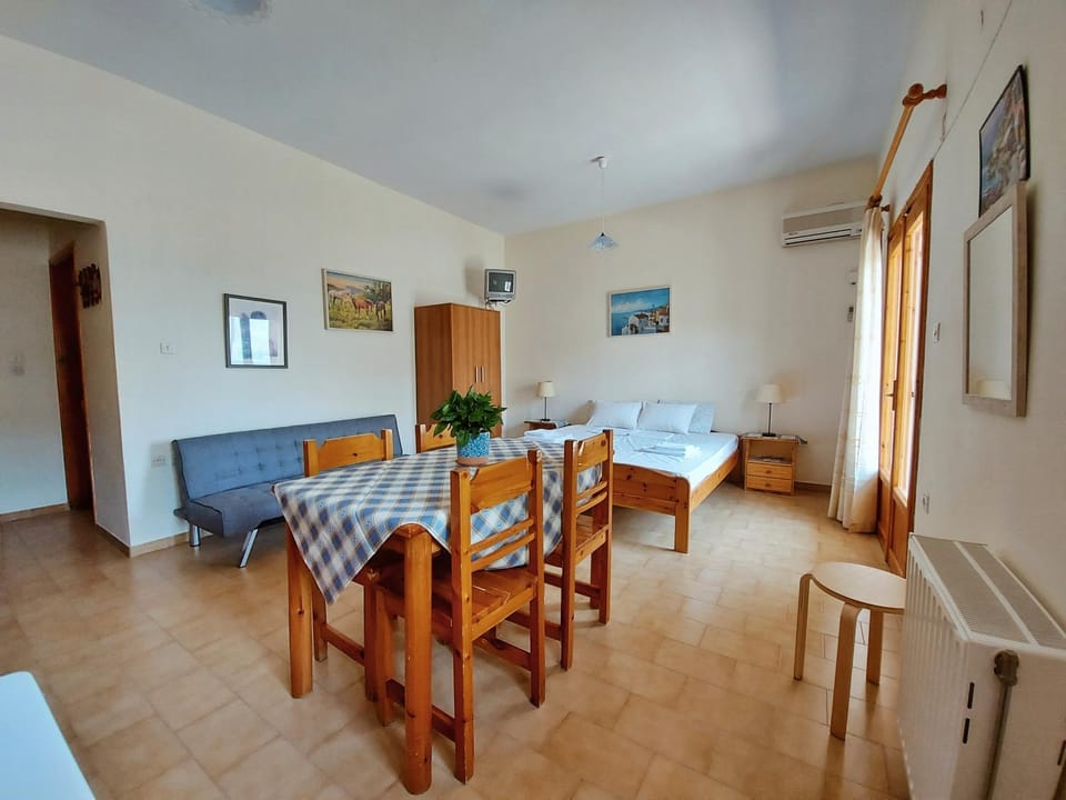 2 Space - Selfcatering Apartment Helen No 7 Apartment in Argolis, Greece