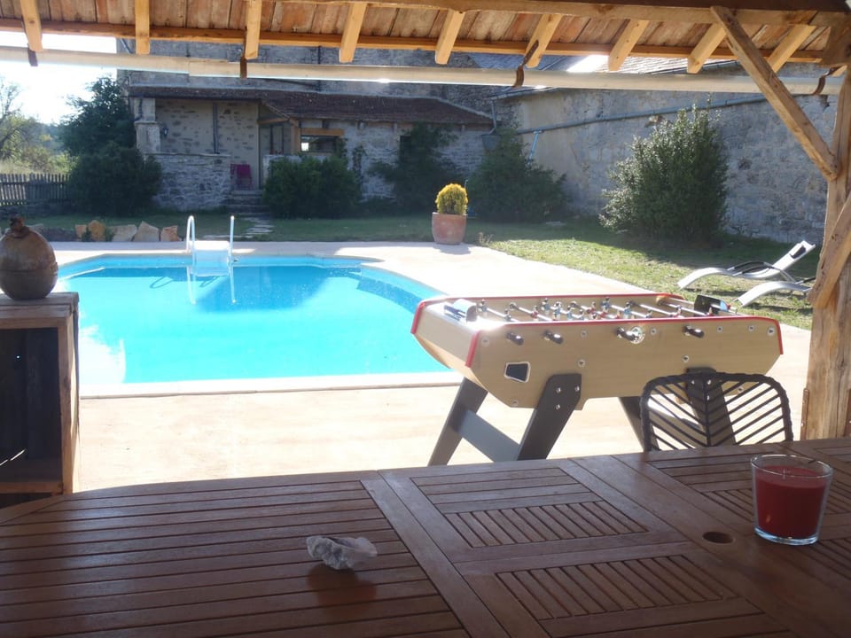 Swimming pool