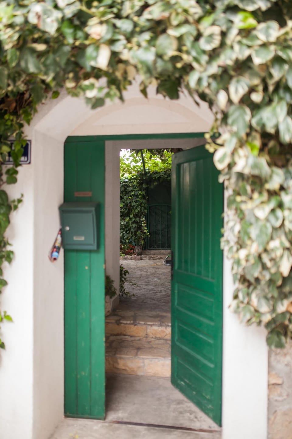 Facade/entrance