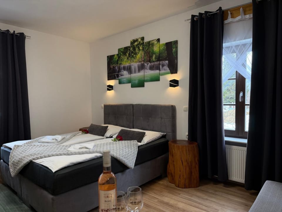 Bed, Bedroom